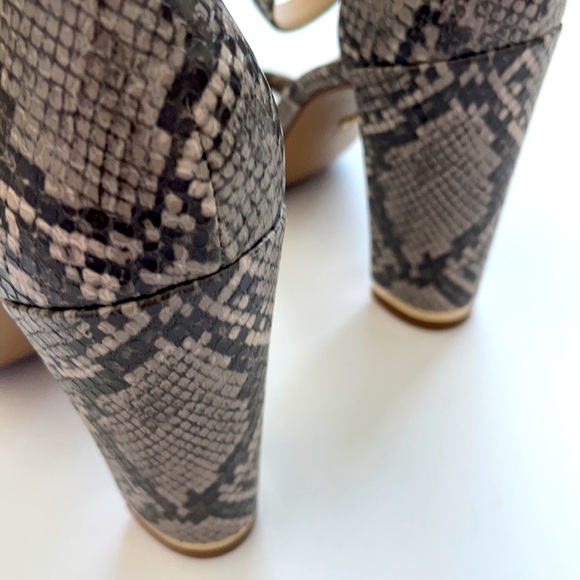 Kenneth Cole Python Ankle Strap Sandal Block Heel - Picture 5 of 9